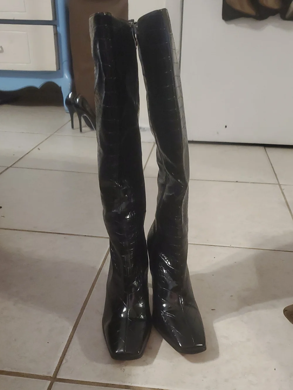 Knee High Black Croc-Embossed High Heel Boots With Sqare Toe.